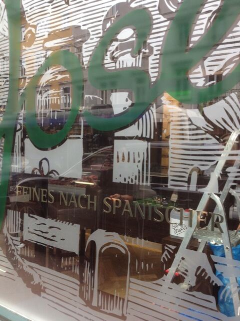 Detail der goldenen und grünen Fensterfolie