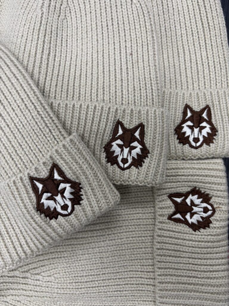 2025 stickaufnaeher wolf logo img 7937